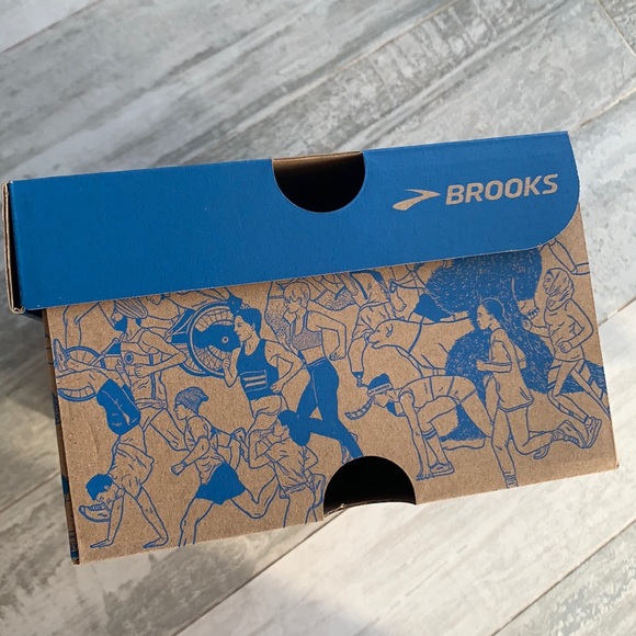 1pcs Brooks Gift Wrap Packaging Shoe Box - Picture 2 of 16